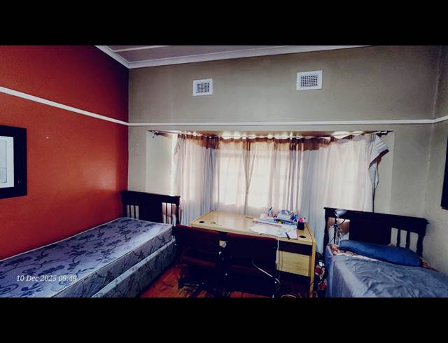 15 BEDROOM FREESTANDING FOR SALE IN SCOTTSVILLE
